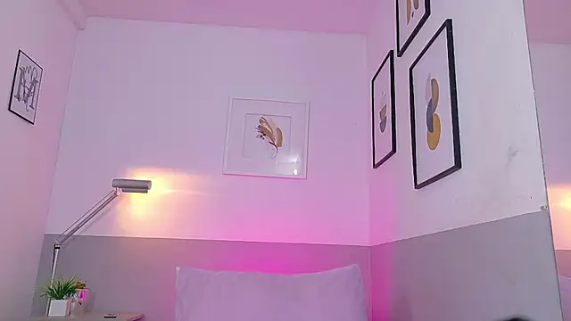 Snapshot of daddys_little_princesss chatting on 02-05-26, 02:38 daddys little princesss online show from 02-05-26, 02:38