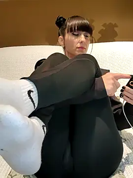 Melody87 online show from 11-26-25, 09:16