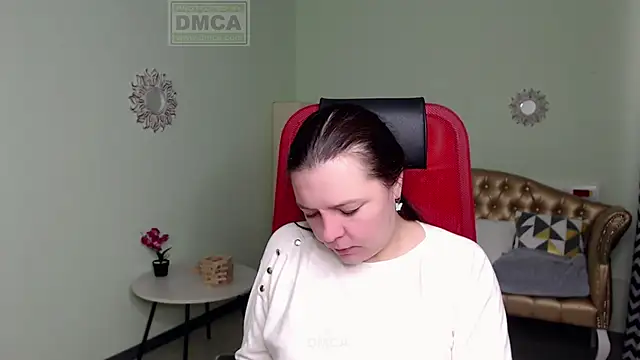 Snapshot of Lily_flower7 chatting on 02-13-25, 06:20 Lily flower7 online show from 02-13-25, 06:20