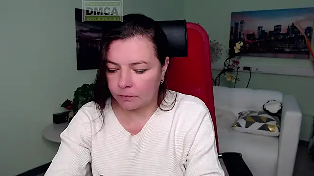 Snapshot of Lily_flower7 chatting on 11-18-25, 04:39 Lily flower7 online show from 11-18-25, 04:39