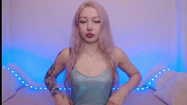 Snapshot of Emily_hardcore chatting on 10-27-25, 09:30 Emily hardcore online show from 10-27-25, 09:30