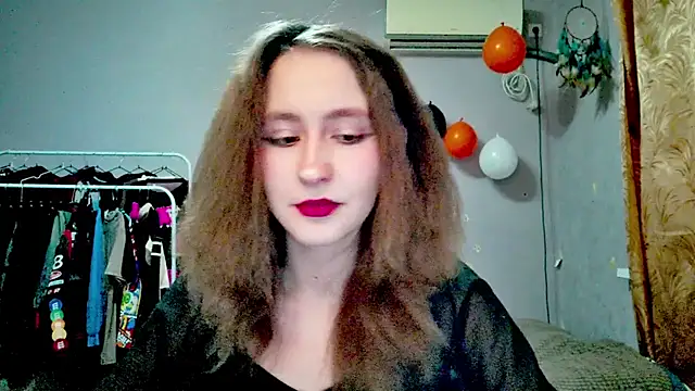 JoannaTompson online show from 11-19-25, 01:33