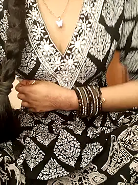 Snapshot of Ruchi-34 chatting on 04-09-26, 07:08 Ruchi-34 online show from 04-09-26, 07:08