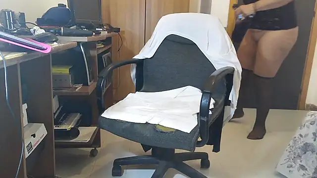 Snapshot of 45marina45 chatting on 11-11-25, 09:37 45marina45 online show from 11-11-25, 09:37