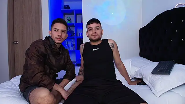 Snapshot of Aron-santoro chatting on 01-15-26, 04:22 Aron-santoro online show from 01-15-26, 04:22