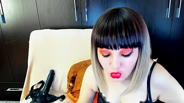 DaisyMun online show from 02-14-26, 04:20