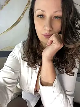 Snapshot of Katie-n chatting on 07-17-26, 07:04 Katie-n online show from 07-17-26, 07:04