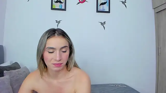 Snapshot of im_sarah34 chatting on 11-12-25, 07:13 im sarah34 online show from 11-12-25, 07:13