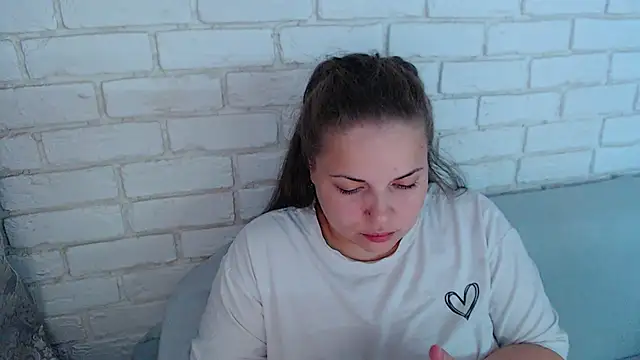 Crazyy girl  online show from 10-26-25, 06:19