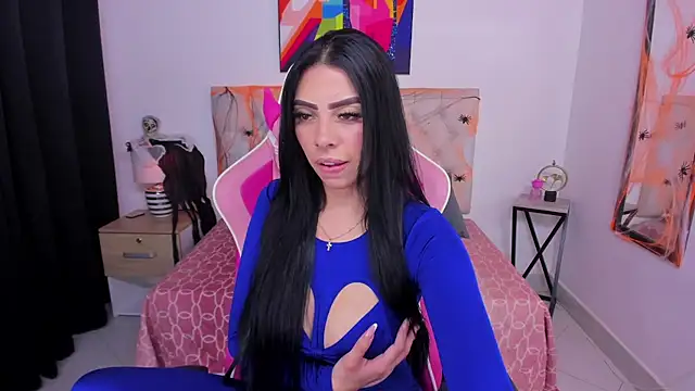 Snapshot of KristalFoxx chatting on 10-29-25, 03:36 KristalFoxx online show from 10-29-25, 03:36