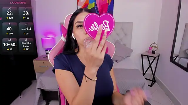 Snapshot of KristalFoxx chatting on 11-13-25, 04:17 KristalFoxx online show from 11-13-25, 04:17