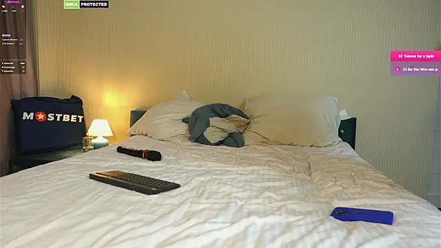 Snapshot of friendsurdreams chatting on 12-21-24, 09:25 friendsurdreams online show from 12-21-24, 09:25