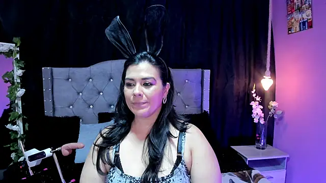 martina foxy  online show from 02-21-25, 01:11