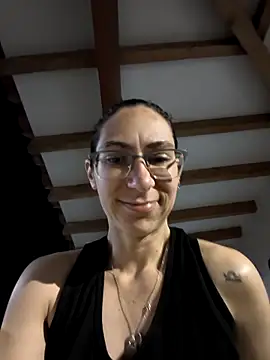 Snapshot of Andromeda-jade chatting on 12-15-25, 03:22 Andromeda-jade online show from 12-15-25, 03:22