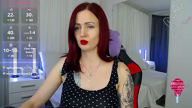 Snapshot of ElisaJane chatting on 02-26-25, 01:32 ElisaJane online show from 02-26-25, 01:32