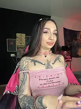 Snapshot of Molly__Moon chatting on 01-05-25, 07:49 Molly Moon online show from 01-05-25, 07:49