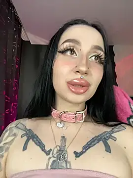 Snapshot of Molly__Moon chatting on 02-20-25, 05:55 Molly Moon online show from 02-20-25, 05:55