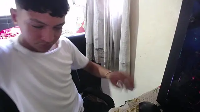 Snapshot of Sxntisaul__ chatting on 01-13-25, 09:20 Sxntisaul online show from 01-13-25, 09:20