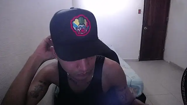 Snapshot of Sxntisaul__ chatting on 02-05-25, 06:59 Sxntisaul online show from 02-05-25, 06:59