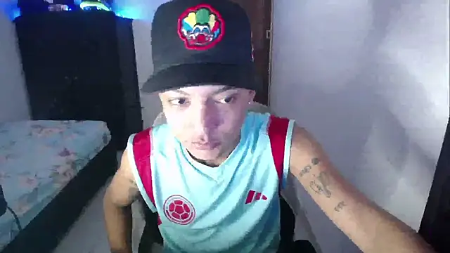 Snapshot of Sxntisaul__ chatting on 02-08-25, 02:05 Sxntisaul online show from 02-08-25, 02:05