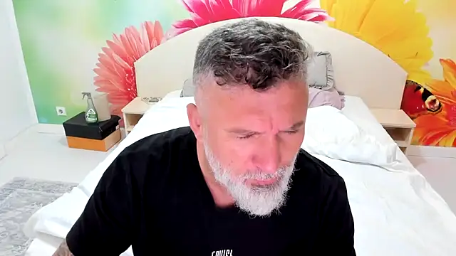 Snapshot of BlowMyXXL chatting on 11-20-25, 08:58 BlowMyXXL online show from 11-20-25, 08:58