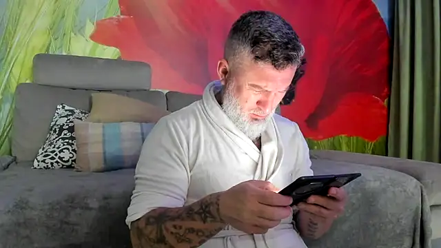 Snapshot of BlowMyXXL chatting on 02-11-26, 07:41 BlowMyXXL online show from 02-11-26, 07:41