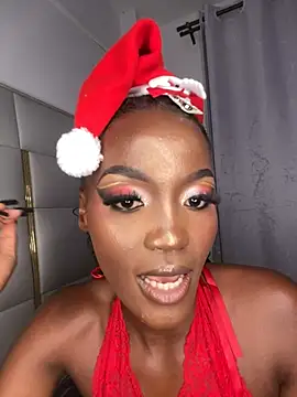 Snapshot of Fanclubbbbb chatting on 12-24-24, 12:33 Fanclubbbbb online show from 12-24-24, 12:33