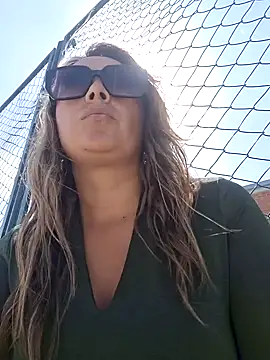 lauramcdowell1 online show from 02-08-25, 03:10