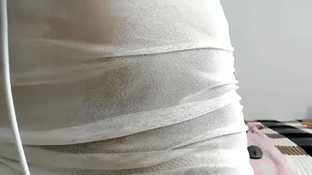 Snapshot of canela_wet chatting on 09-27-25, 02:05 canela wet online show from 09-27-25, 02:05