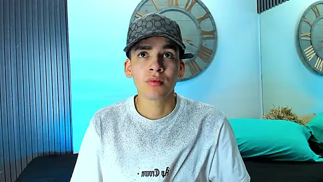 Mike 0233  online show from 02-15-25, 04:36