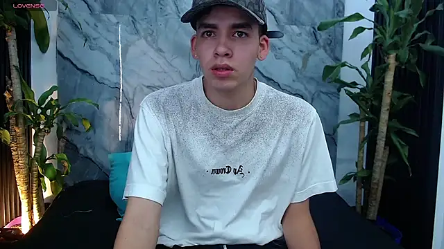 Mike 0233  online show from 02-15-25, 11:39