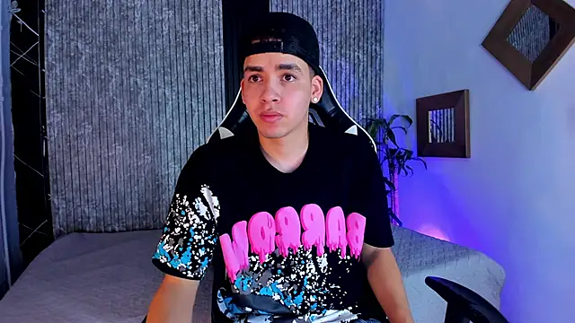 Mike 0233  online show from 09-16-25, 04:13