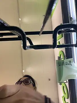 starrynikki online show from 11-24-25, 06:07