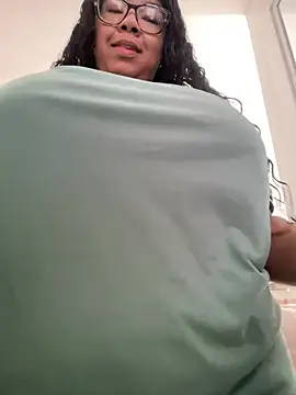 XMara online show from 02-12-26, 04:35