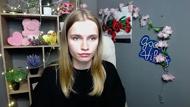 Snapshot of MargaritaKiss chatting on 05-27-26, 07:33 MargaritaKiss online show from 05-27-26, 07:33