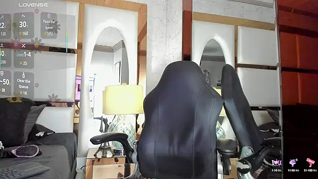 Snapshot of CloeRodriguez chatting on 03-15-25, 02:12 CloeRodriguez online show from 03-15-25, 02:12