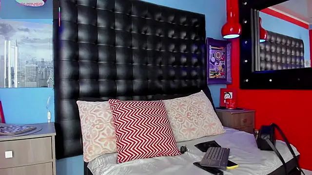 Snapshot of CloeRodriguez chatting on 11-14-25, 09:24 CloeRodriguez online show from 11-14-25, 09:24