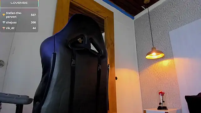 CloeRodriguez online show from 04-21-26, 01:42