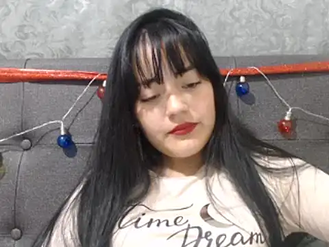 Snapshot of Alisha_99 chatting on 02-11-25, 03:18 Alisha 99 online show from 02-11-25, 03:18