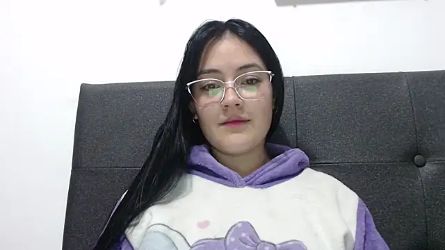 Snapshot of Alisha_99 chatting on 10-12-25, 11:59 Alisha 99 online show from 10-12-25, 11:59