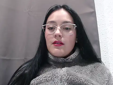 Snapshot of Alisha_99 chatting on 11-22-25, 07:13 Alisha 99 online show from 11-22-25, 07:13