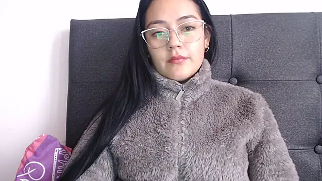 Snapshot of Alisha_99 chatting on 03-12-26, 01:17 Alisha 99 online show from 03-12-26, 01:17