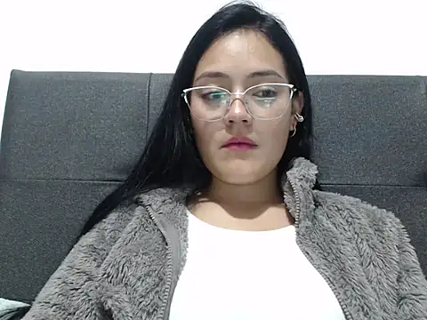 Snapshot of Alisha_99 chatting on 05-25-26, 04:51 Alisha 99 online show from 05-25-26, 04:51