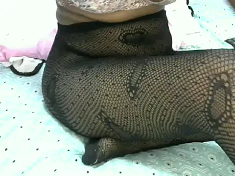 Snapshot of sly_minah chatting on 03-22-25, 08:40 sly minah online show from 03-22-25, 08:40