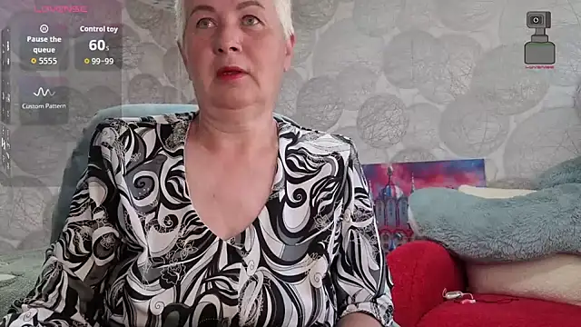 NicoleOlla online show from 05-19-26, 01:33