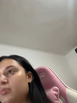 Snapshot of RachelStein chatting on 06-01-26, 02:02 RachelStein online show from 06-01-26, 02:02
