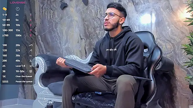 Liam Kleiin online show from 01-20-25, 11:35