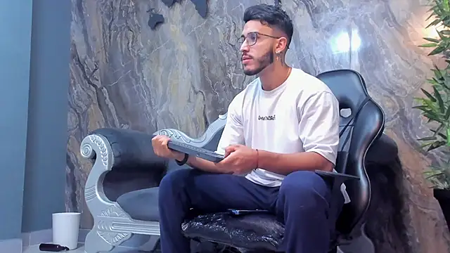 Liam Kleiin online show from 01-27-25, 11:43