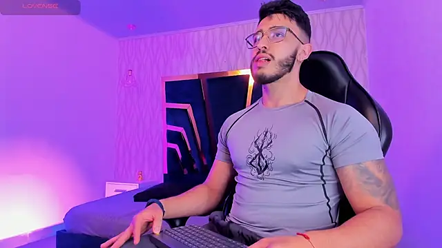 Liam Kleiin online show from 11-29-25, 11:24