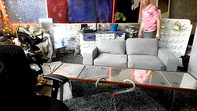 RoomBlueWhite online show from 04-08-26, 11:21